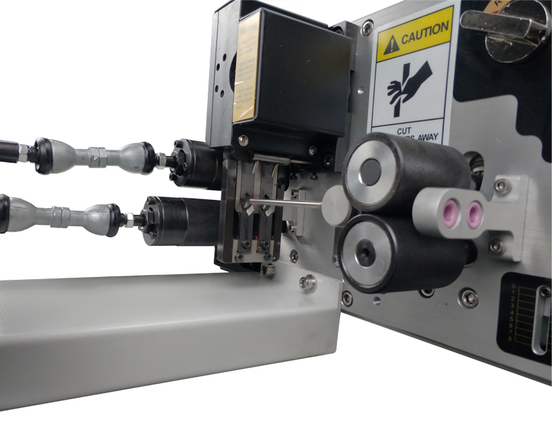 Máy cắt tuốt & xoắn dây điện tự động 2.5mm² | HSNCO Việt Nam